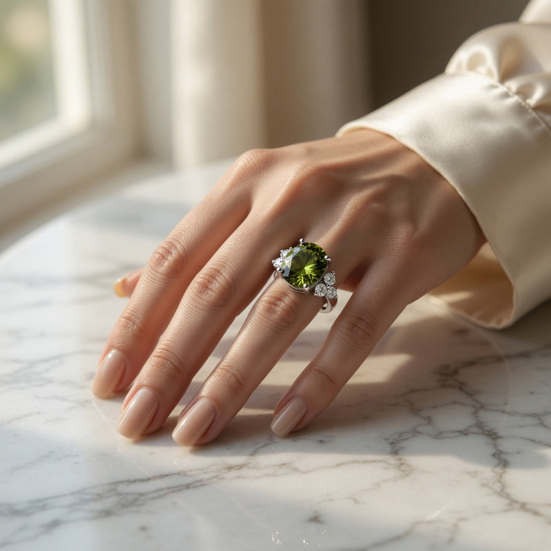 Bague Éclat Ovale ARGENTEA – Argent 925 avec Zircon Blanc ou Vert Olive