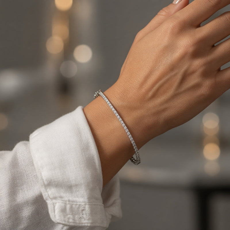 Bracelet Ligne Pure ARGENTEA – Jonc Fin Argenté avec Zircons Blancs