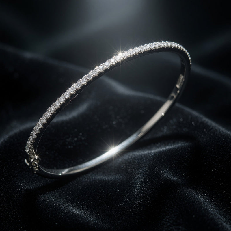 Bracelet Ligne Pure ARGENTEA – Jonc Fin Argenté avec Zircons Blancs