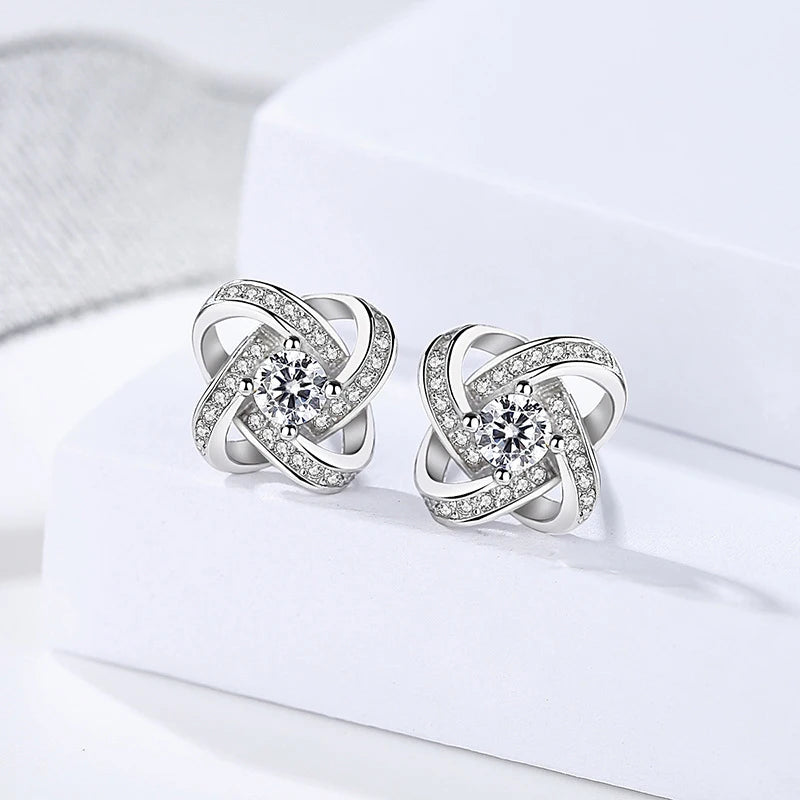 Puces d’oreilles femme argent 925 pétale ajouré zircon tissé